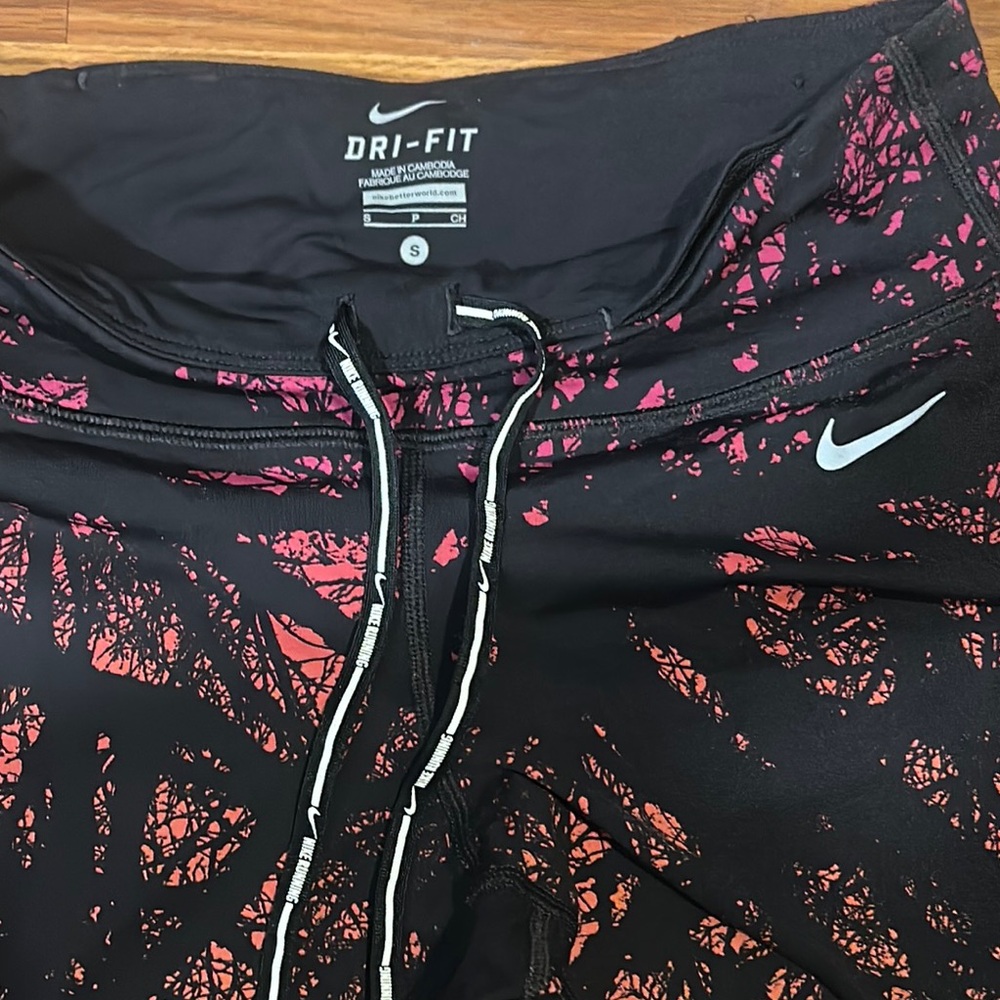 Nike Dry Fit Leggings - Picture 3 of 7